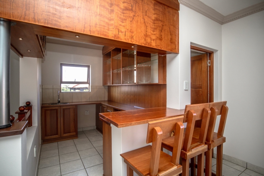 5 Bedroom Property for Sale in Birdwood Estate North West